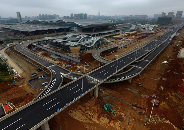 长沙红旗路高架桥主线建成